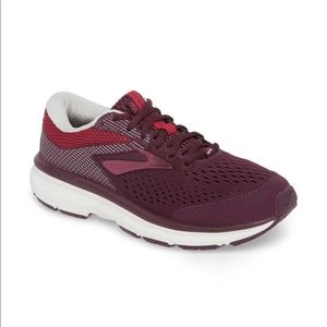 Brooks Dyad 10